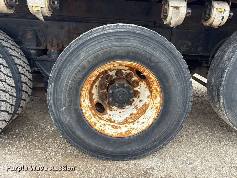 image for item FK1419 1994 Kenworth T800 flatbed truck