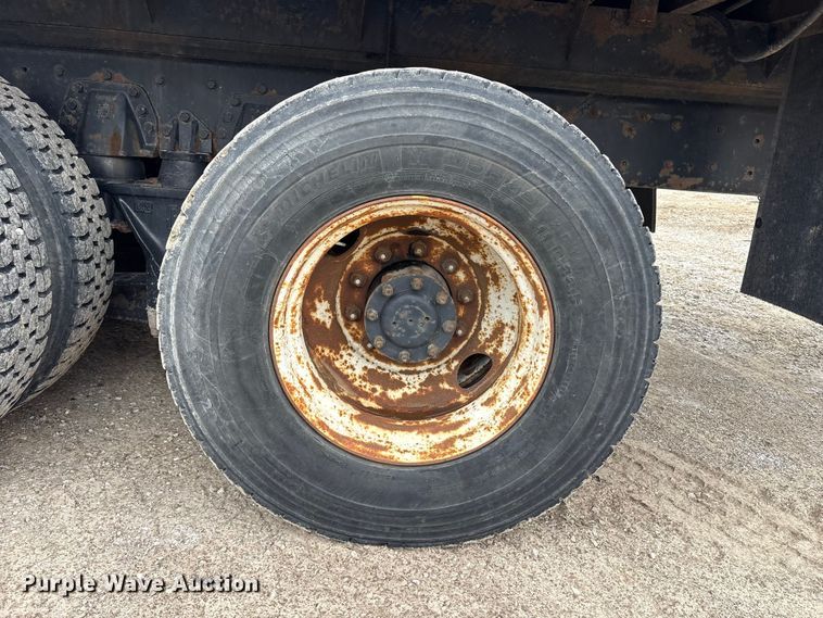 image for item FK1419 1994 Kenworth T800 flatbed truck