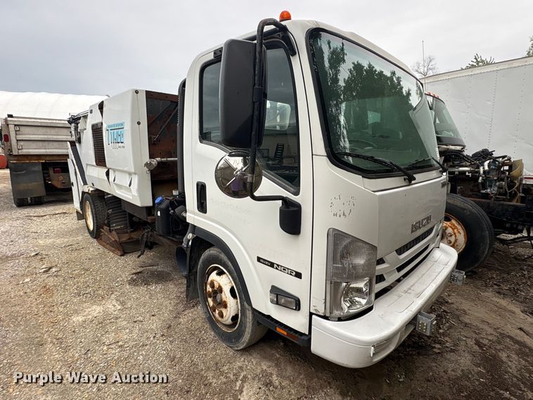image for item FK1420 2016 Isuzu NQR street sweeper truck