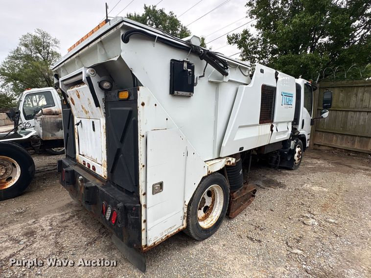 image for item FK1420 2016 Isuzu NQR street sweeper truck