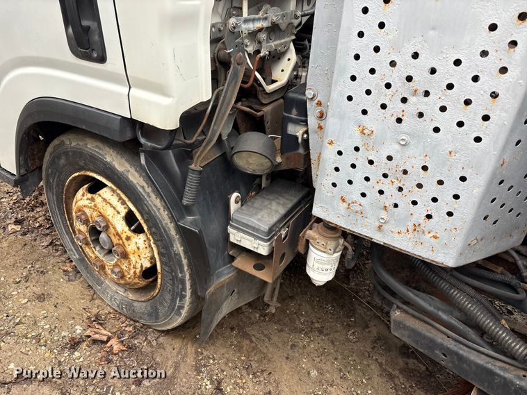 image for item FK1420 2016 Isuzu NQR street sweeper truck