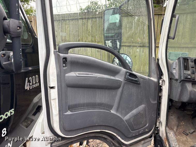image for item FK1420 2016 Isuzu NQR street sweeper truck