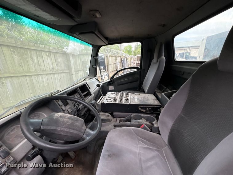 image for item FK1420 2016 Isuzu NQR street sweeper truck