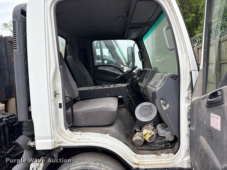image for item FK1420 2016 Isuzu NQR street sweeper truck