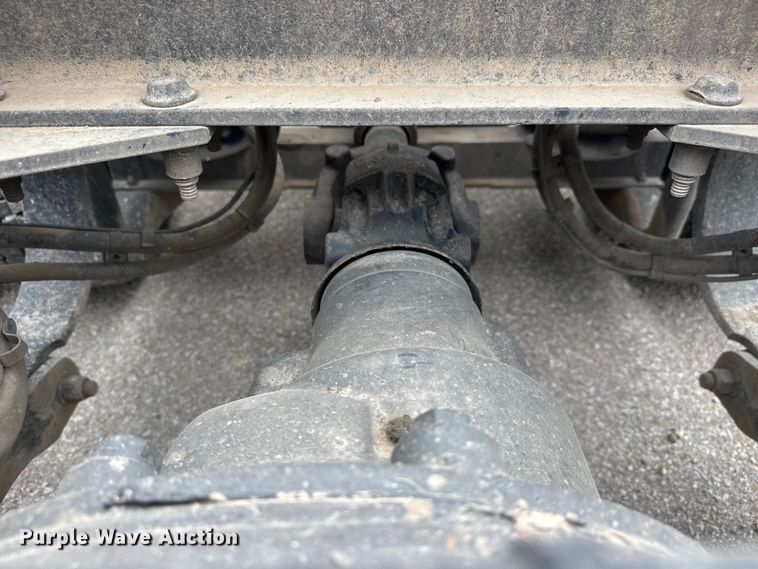 image for item MX9094 2019 Peterbilt 579 semi truck