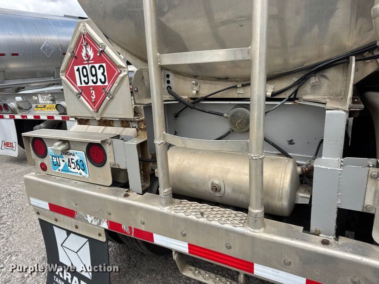 image for item MX9103 1992 Custom Trailers fuel trailer