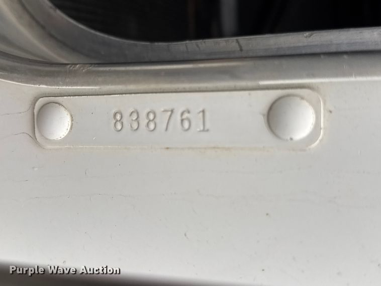 image for item MX9228 2000 Kenworth T800 semi truck
