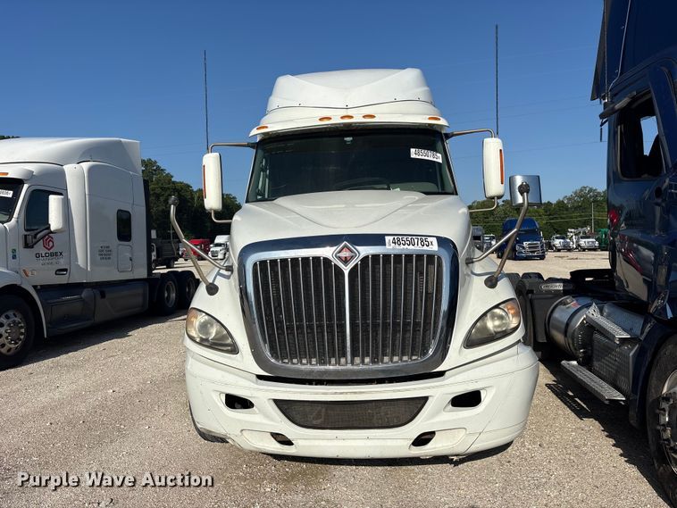 image for item YA0368 2016 International ProStar 122 semi truck