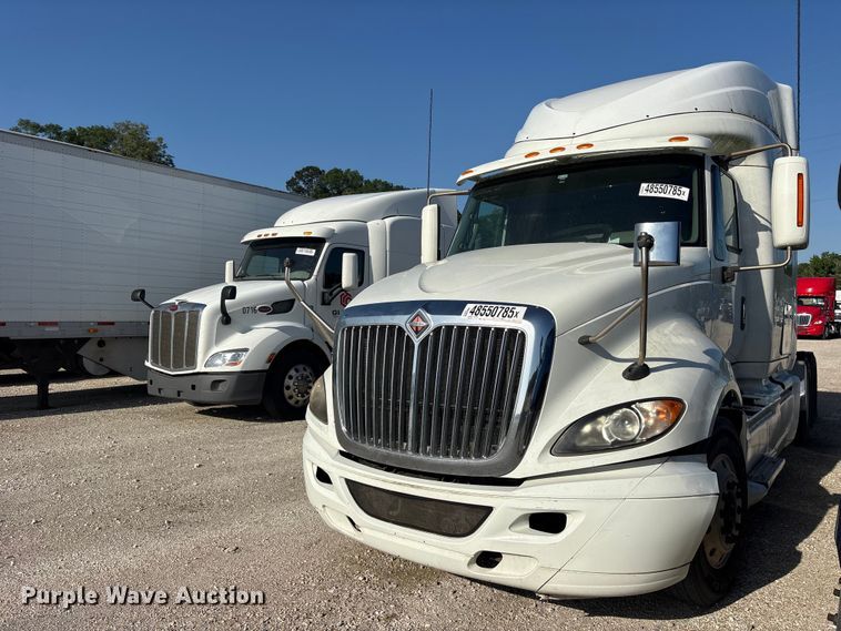 image for item YA0368 2016 International ProStar 122 semi truck