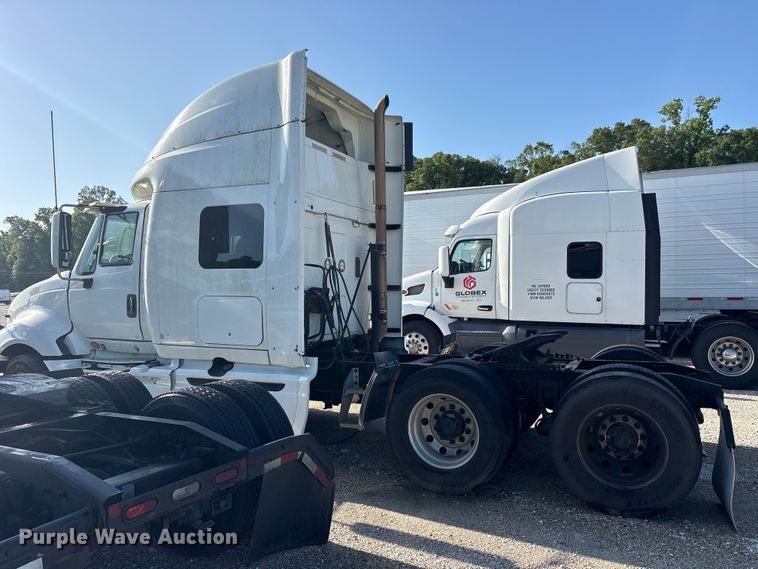 image for item YA0368 2016 International ProStar 122 semi truck