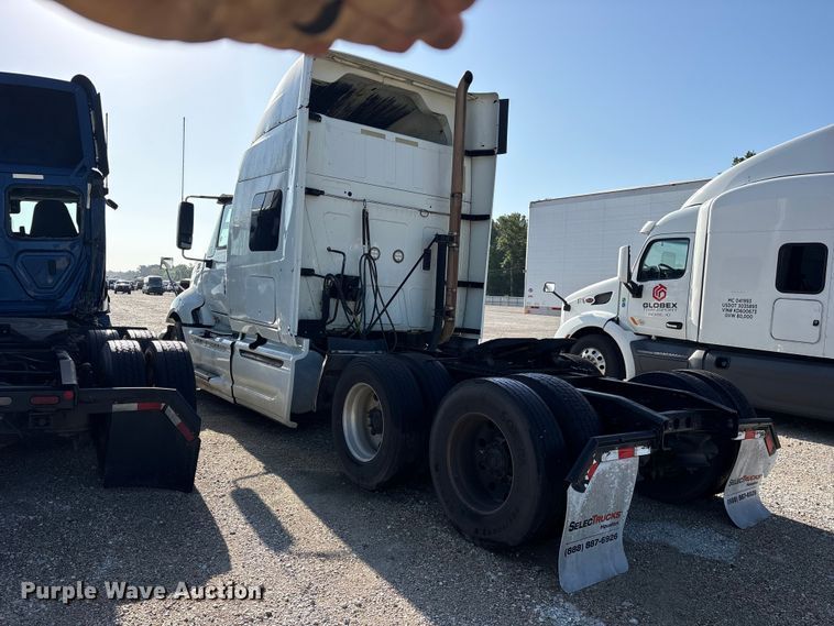 image for item YA0368 2016 International ProStar 122 semi truck