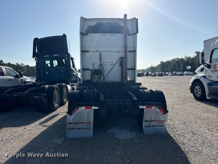 image for item YA0368 2016 International ProStar 122 semi truck