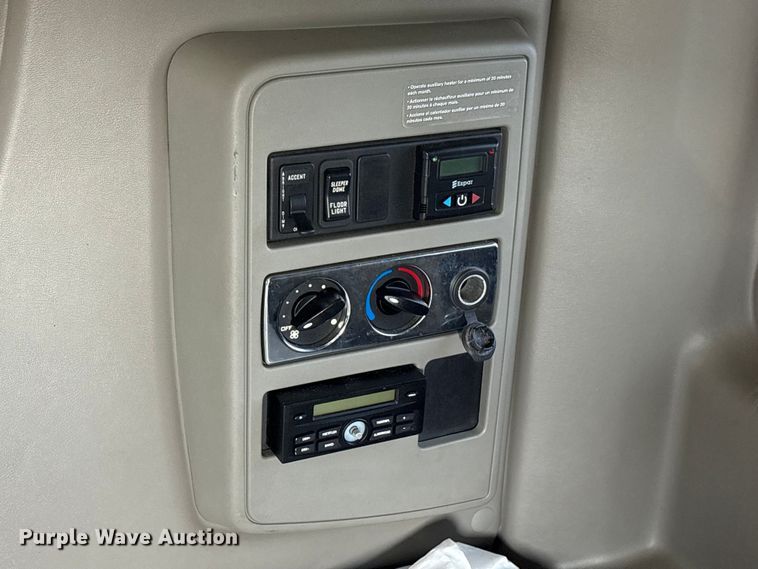 image for item YA0368 2016 International ProStar 122 semi truck