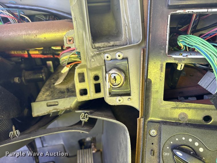 image for item YA0368 2016 International ProStar 122 semi truck
