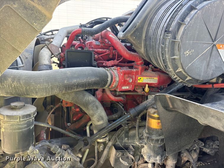 image for item YA0368 2016 International ProStar 122 semi truck