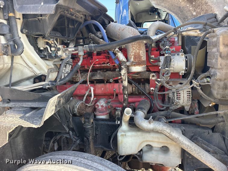 image for item YA0368 2016 International ProStar 122 semi truck