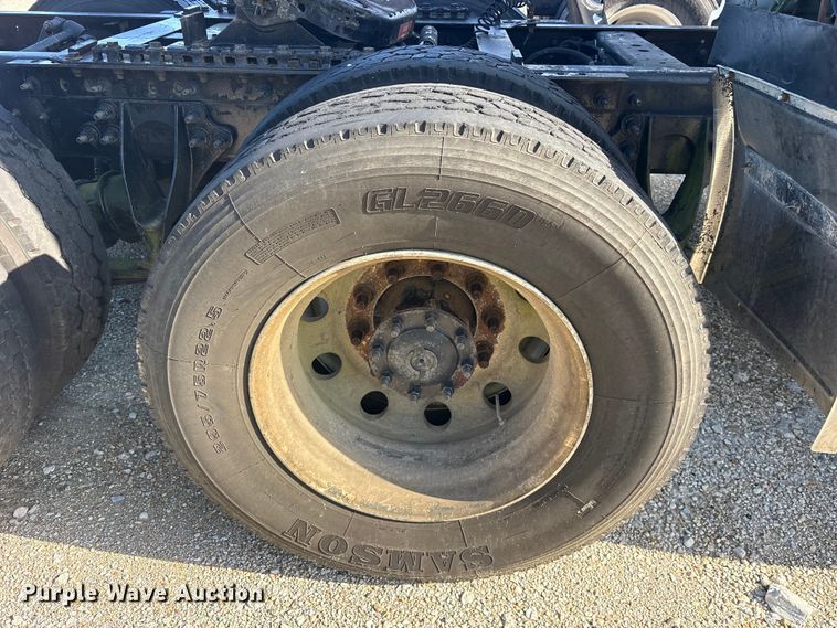 image for item YA0368 2016 International ProStar 122 semi truck