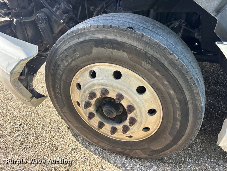 image for item YA0368 2016 International ProStar 122 semi truck