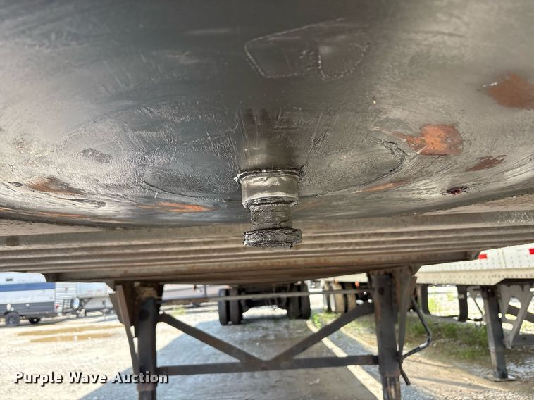 image for item YA0703 2010 Hyundai  Translead  dry van trailer