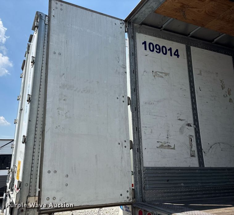 image for item YA0703 2010 Hyundai  Translead  dry van trailer