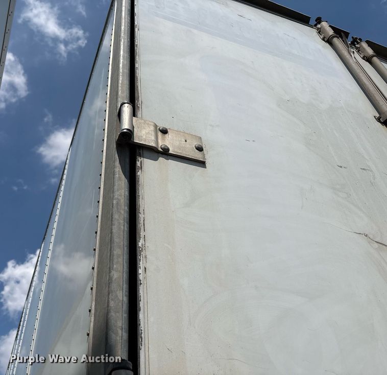 image for item YA0703 2010 Hyundai  Translead  dry van trailer