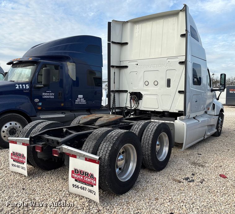 image for item YA1340 2019 International LT625 semi truck