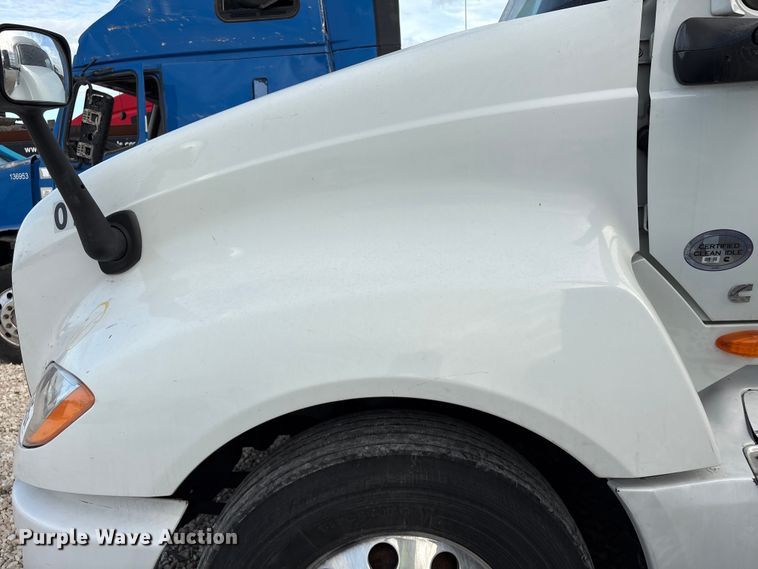 image for item YA1340 2019 International LT625 semi truck
