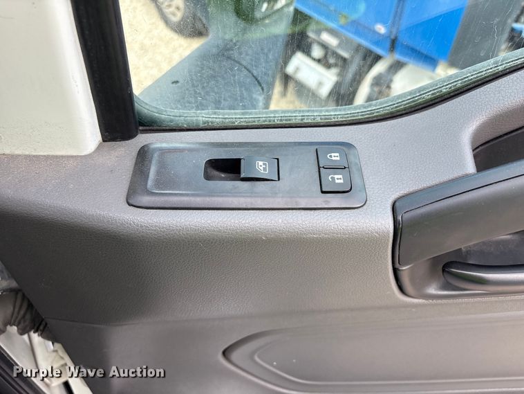 image for item YA1340 2019 International LT625 semi truck