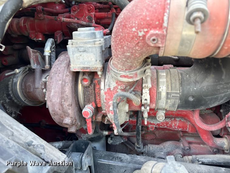 image for item YA1340 2019 International LT625 semi truck