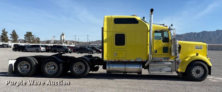image for item YA1494 2004 Kenworth W900 semi truck