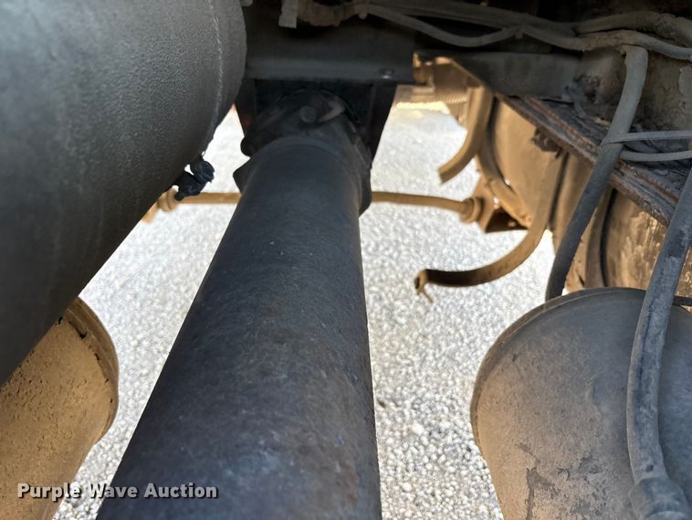 image for item YA1494 2004 Kenworth W900 semi truck