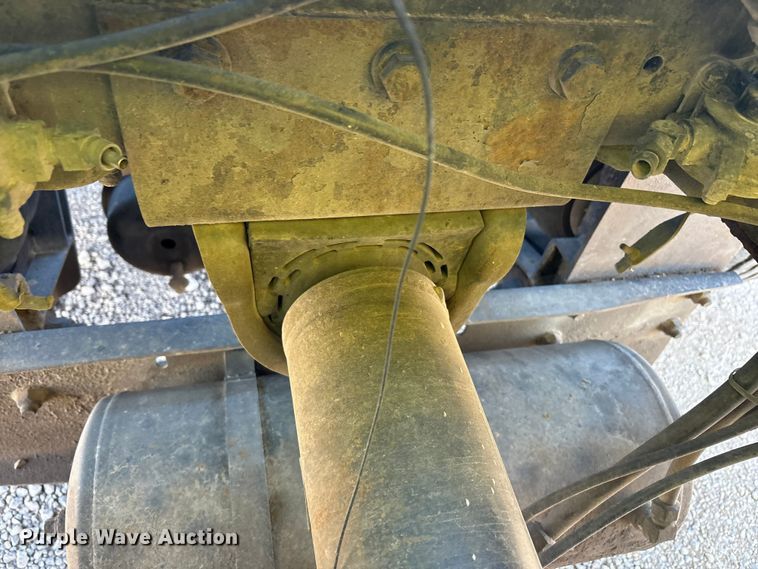 image for item YA1494 2004 Kenworth W900 semi truck