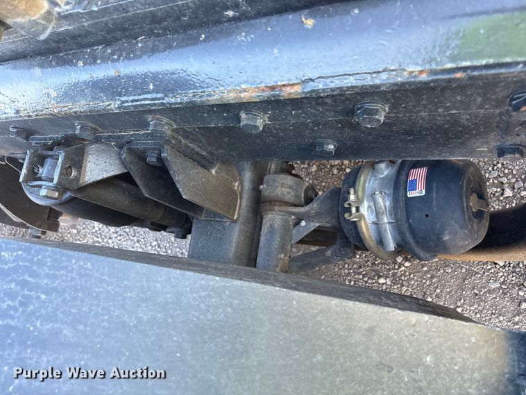 image for item YA1494 2004 Kenworth W900 semi truck