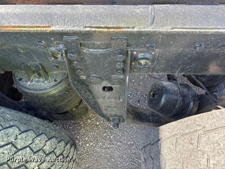 image for item YA1494 2004 Kenworth W900 semi truck