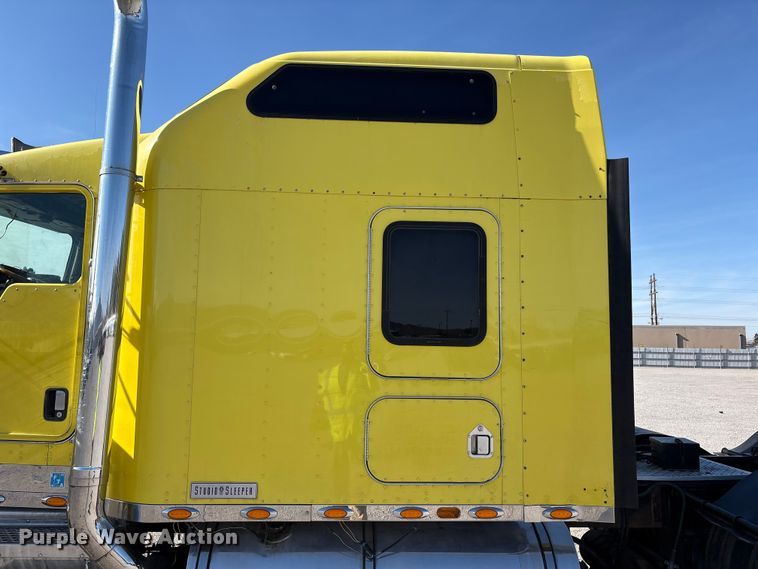 image for item YA1494 2004 Kenworth W900 semi truck