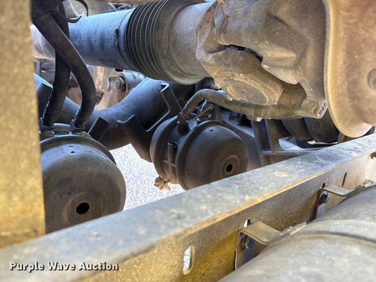 image for item YA1494 2004 Kenworth W900 semi truck