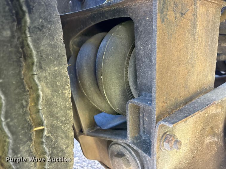 image for item YA1494 2004 Kenworth W900 semi truck