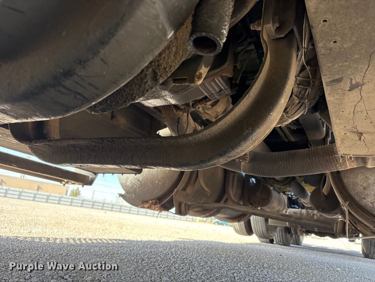 image for item YA1494 2004 Kenworth W900 semi truck