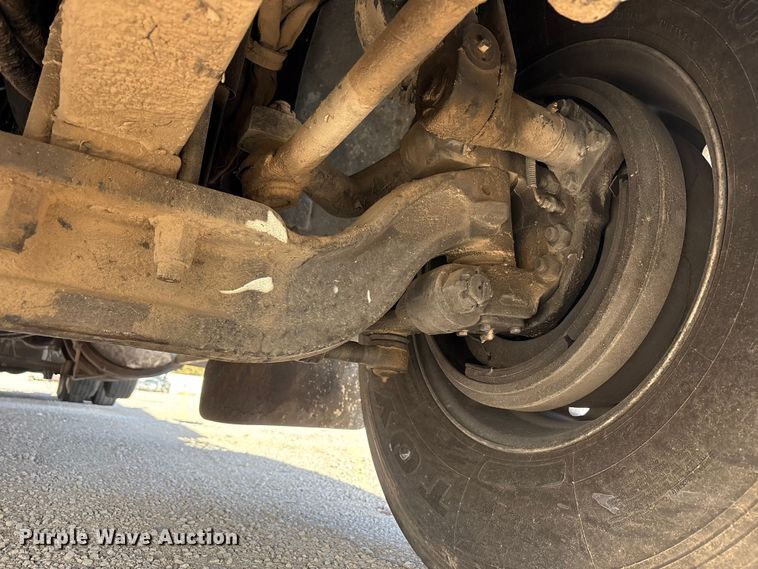 image for item YA1494 2004 Kenworth W900 semi truck