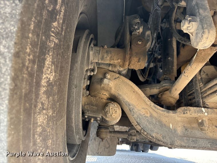 image for item YA1494 2004 Kenworth W900 semi truck