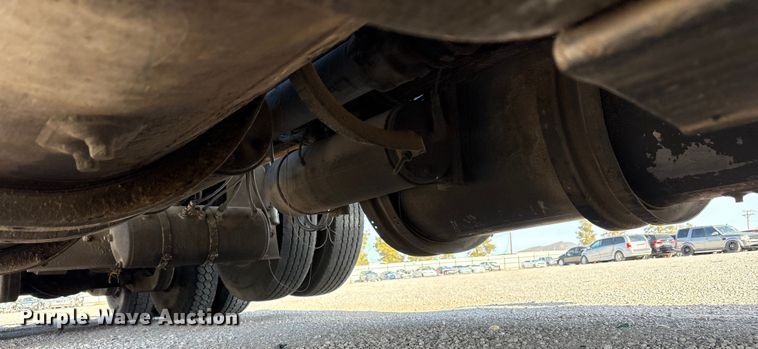 image for item YA1494 2004 Kenworth W900 semi truck