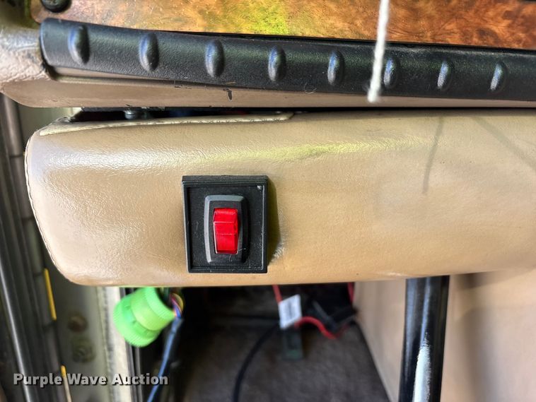 image for item YA1494 2004 Kenworth W900 semi truck