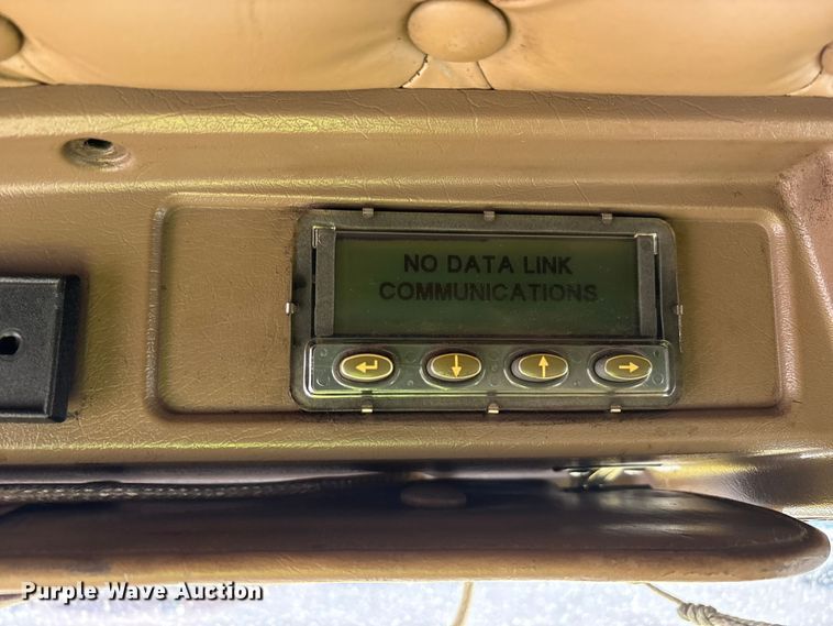 image for item YA1494 2004 Kenworth W900 semi truck