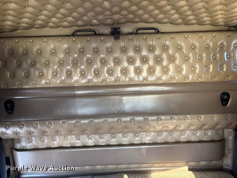 image for item YA1494 2004 Kenworth W900 semi truck