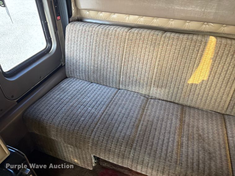 image for item YA1494 2004 Kenworth W900 semi truck