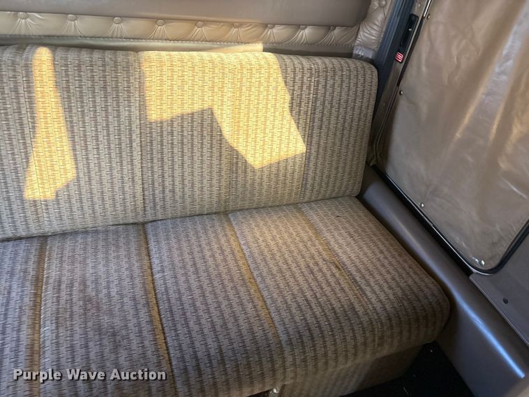 image for item YA1494 2004 Kenworth W900 semi truck