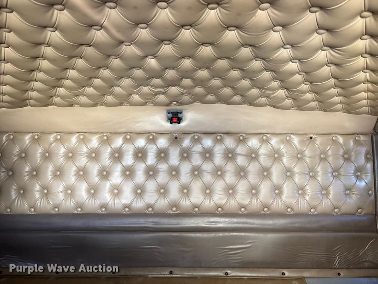 image for item YA1494 2004 Kenworth W900 semi truck