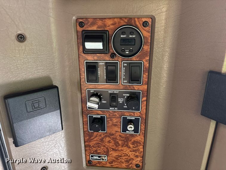 image for item YA1494 2004 Kenworth W900 semi truck