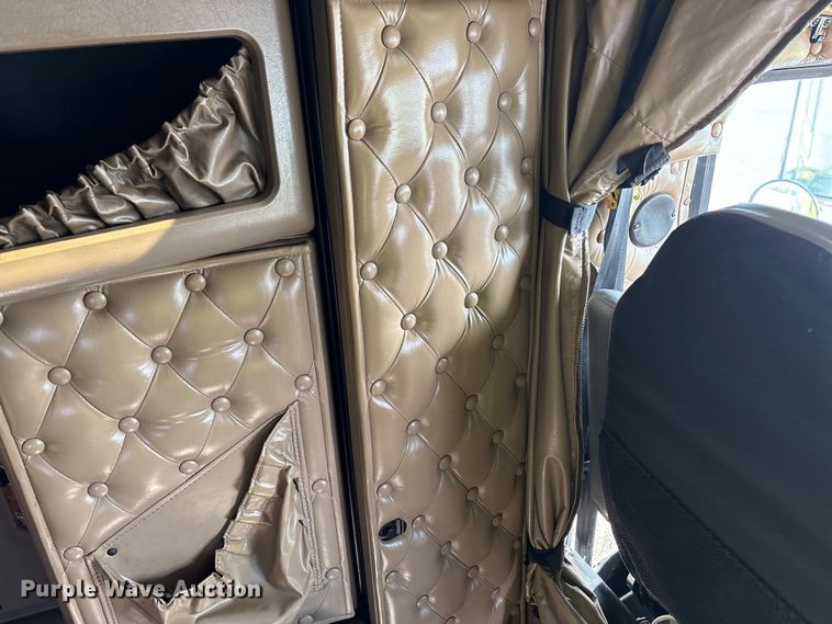 image for item YA1494 2004 Kenworth W900 semi truck