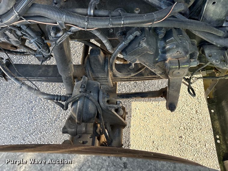 image for item YA1494 2004 Kenworth W900 semi truck